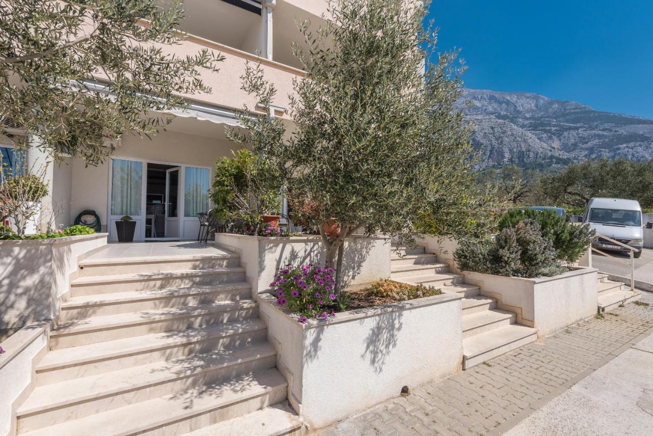 Long Apartment Makarska Exterior photo