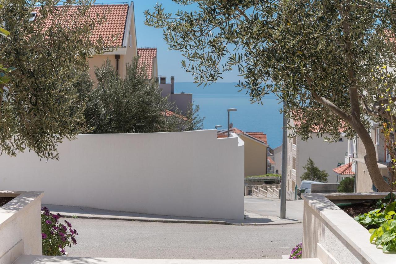 Long Apartment Makarska Exterior photo